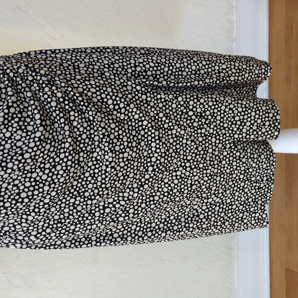 The Limited Black White Dot Short Sleeve Surplice Faux Wrap Dress Size Large - Picture 3 of 9